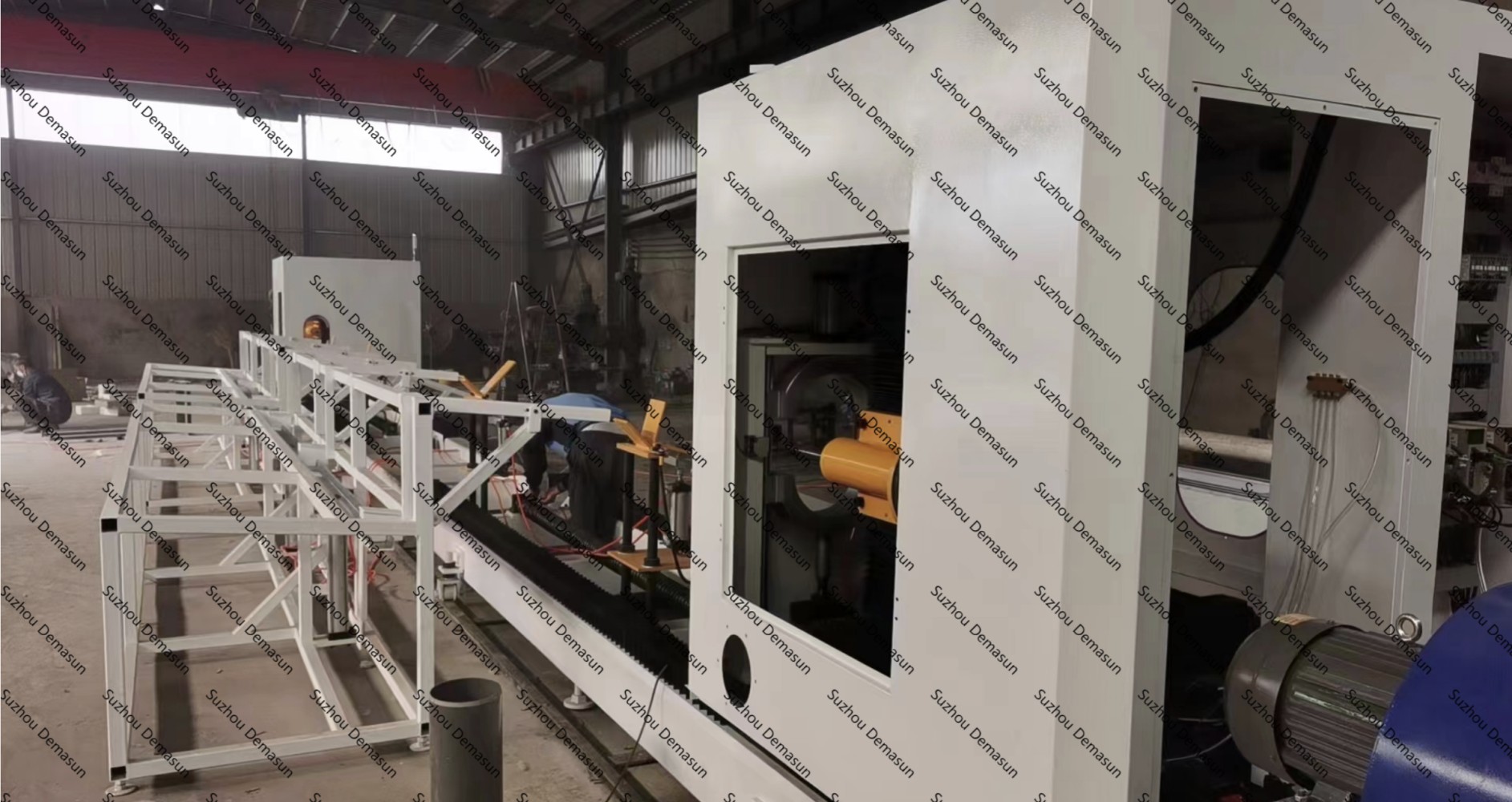 Fully automatic threading machine